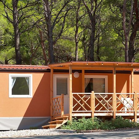 Mobile Homes Basko Polje Campground Baška Voda Eksteriør bilde