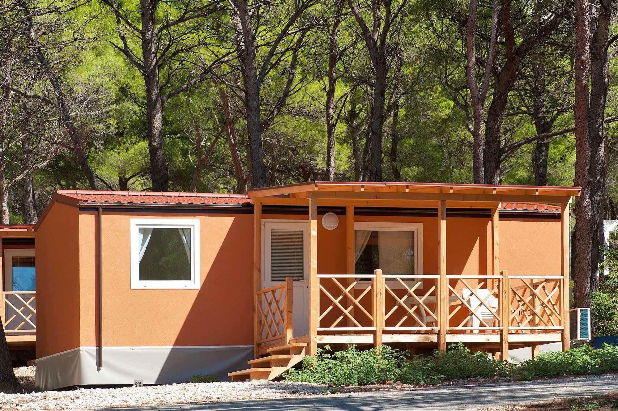 Mobile Homes Basko Polje Campground Baška Voda Eksteriør bilde